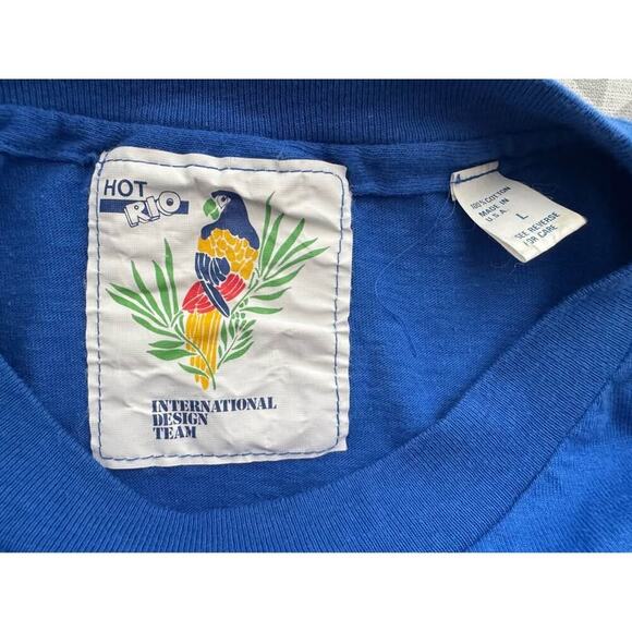 Vintage Hot Rio Large Blue Macaw T-Shirt - Picture 2 of 2